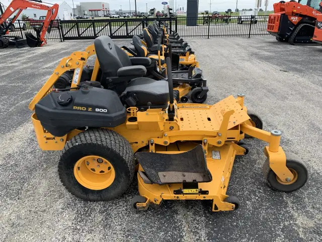 Image of Cub Cadet Pro Z972L equipment image 1