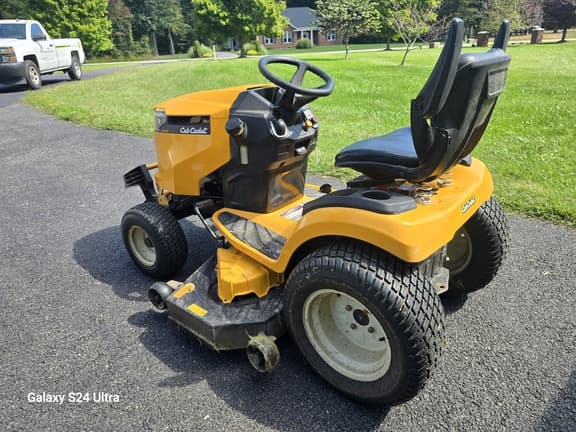 Image of Cub Cadet XT2 SLX54 equipment image 1
