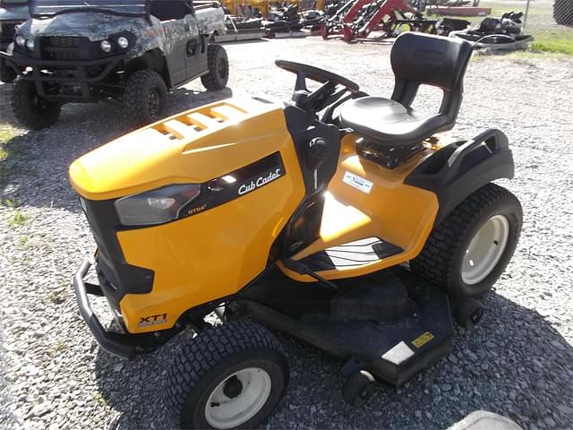 Image of Cub Cadet XT1 GT54 equipment image 2