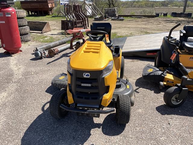 Image of Cub Cadet XT2 equipment image 1