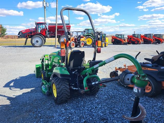 Image of John Deere 1023E equipment image 4