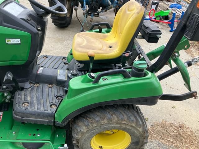Image of John Deere 1023E equipment image 2