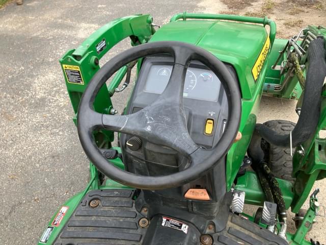 Image of John Deere 1023E equipment image 4