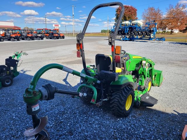 Image of John Deere 1023E equipment image 3