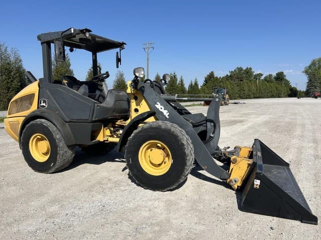 Image of John Deere 204L equipment image 1