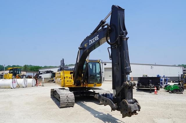 Image of John Deere 210G LC equipment image 2