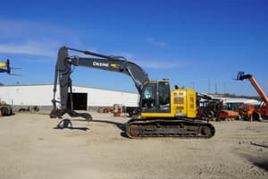 2018 John Deere 245G LC Image