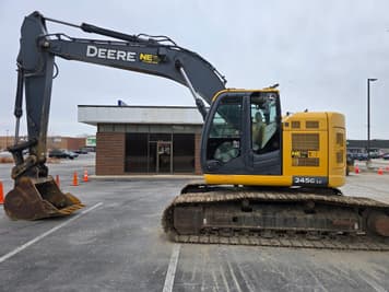 Main image John Deere 245G LC