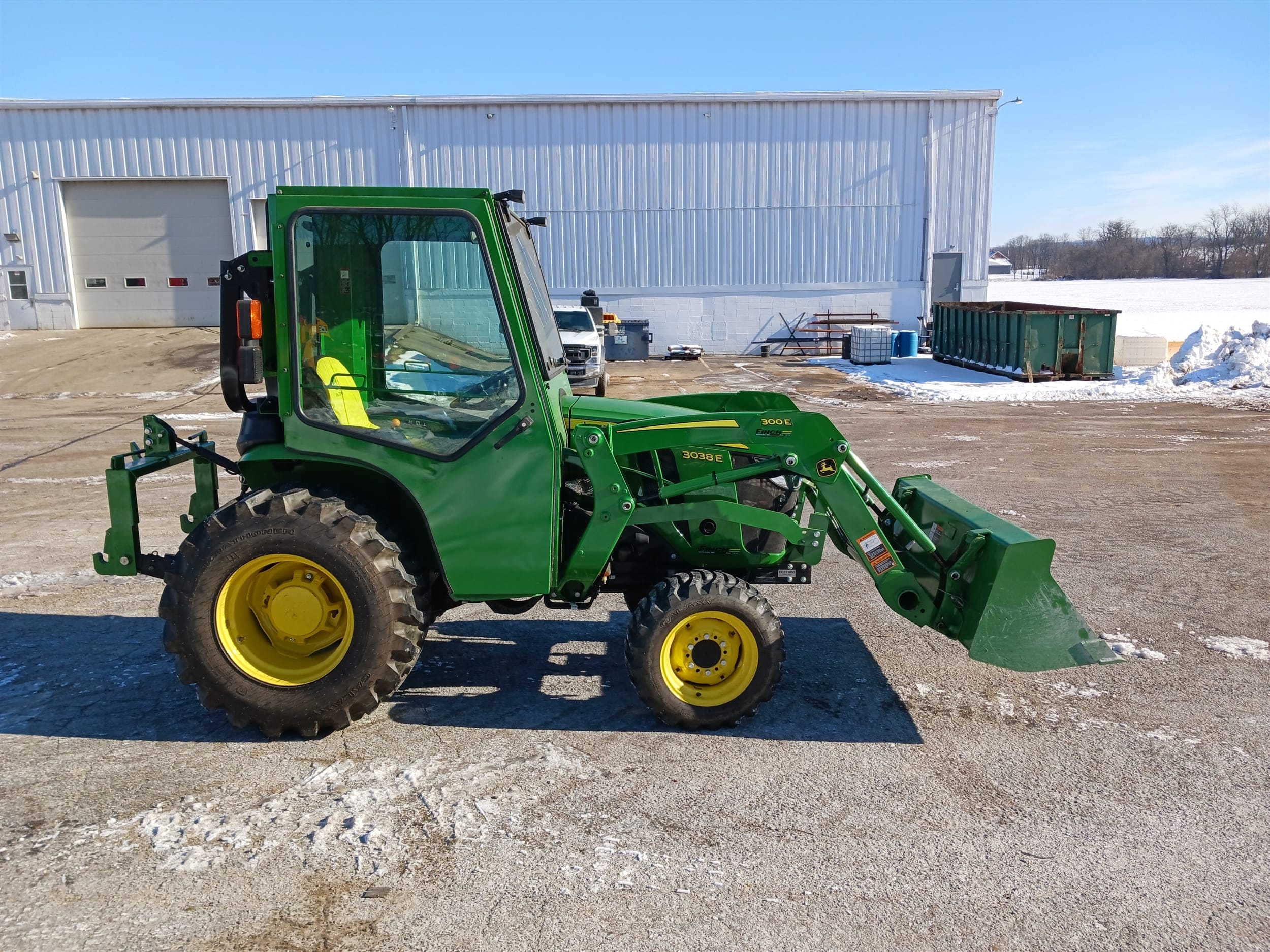 2018 John Deere 3038E Equipment Image0