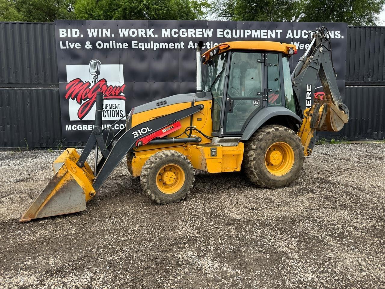 2018 John Deere 310L Equipment Image0