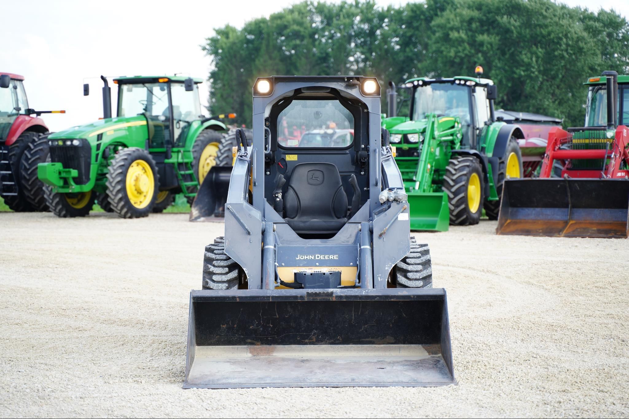 2018 John Deere 312GR Equipment Image0