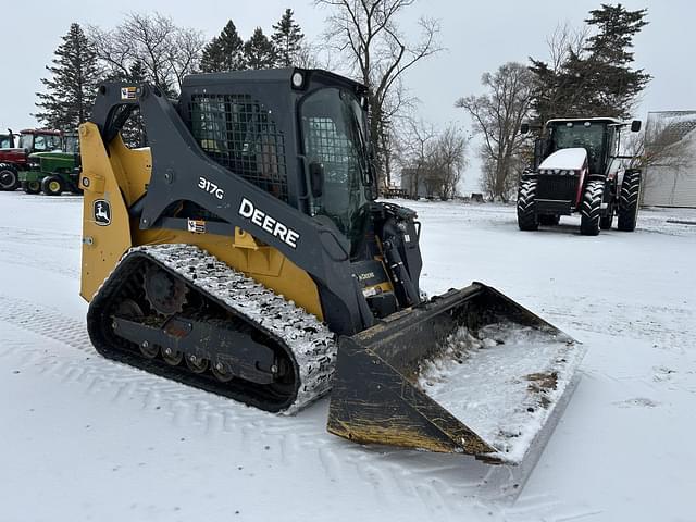 Image of John Deere 317G equipment image 4