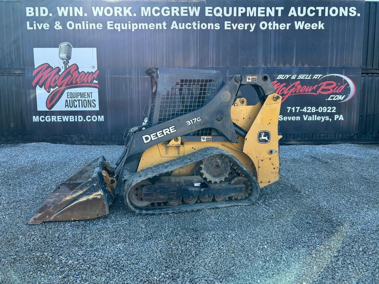 2018 John Deere 317G Equipment Image0