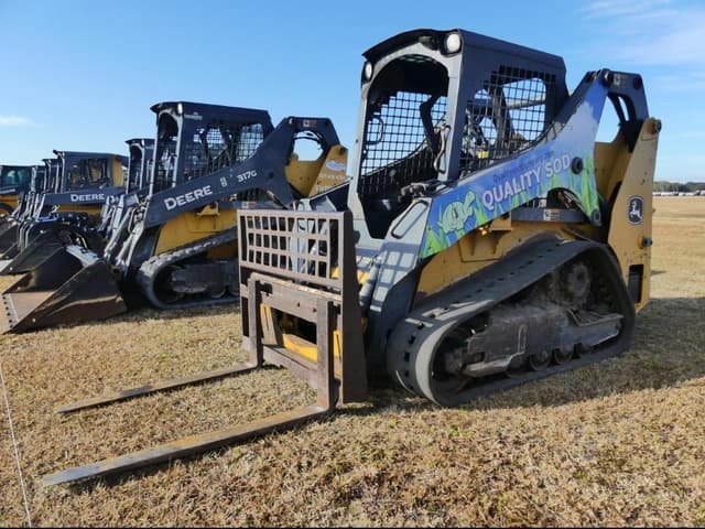 Image of John Deere 317G equipment image 1
