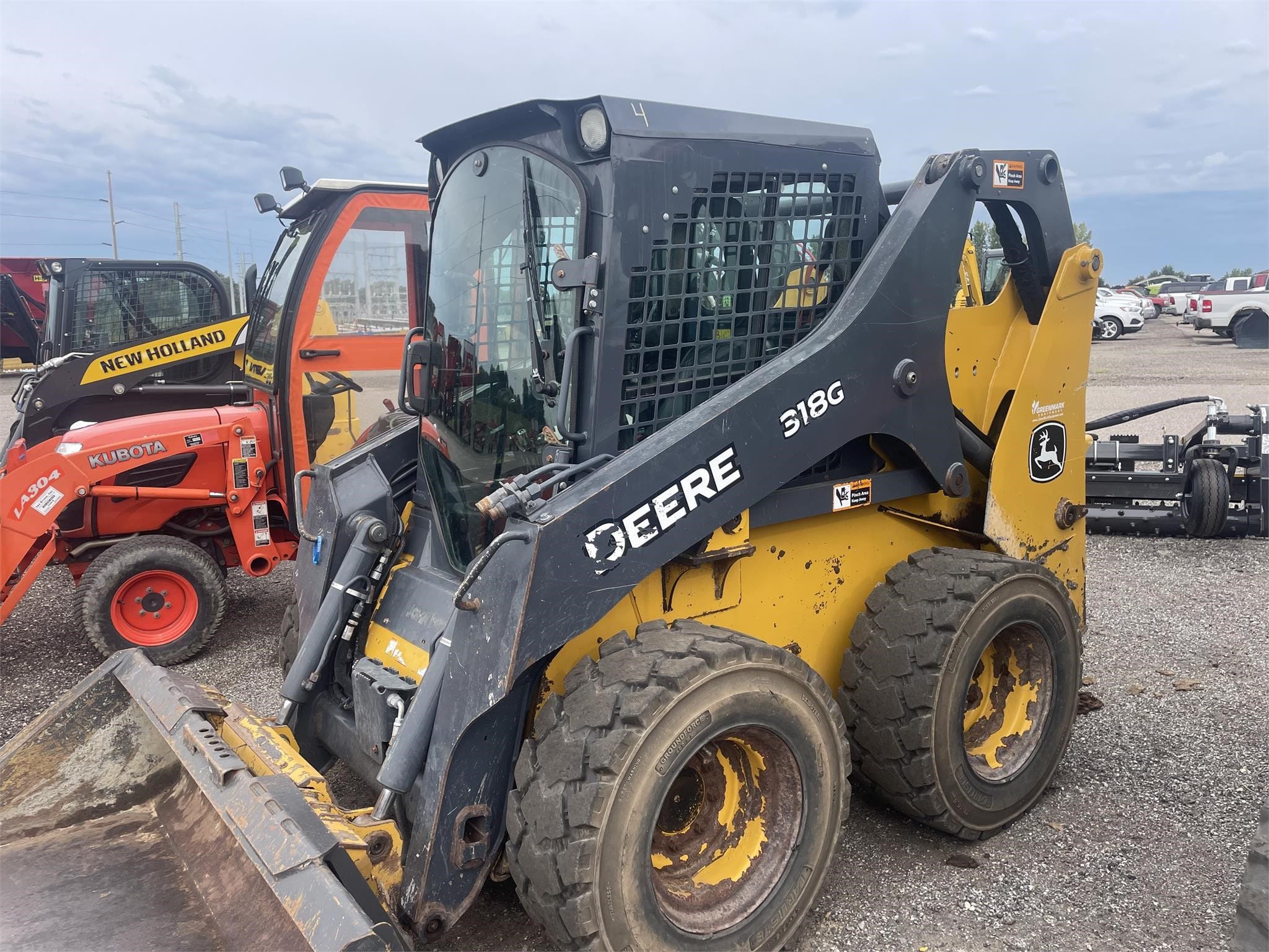 Main image John Deere 318G