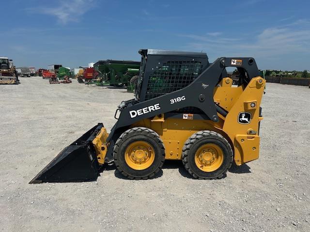 Image of John Deere 318G equipment image 1