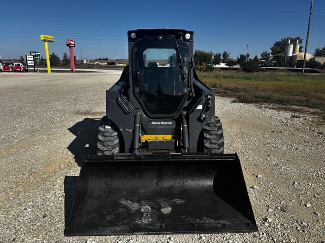 Image of John Deere 320G equipment image 3