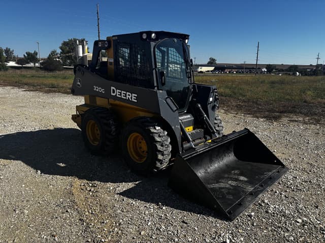 Image of John Deere 320G equipment image 4