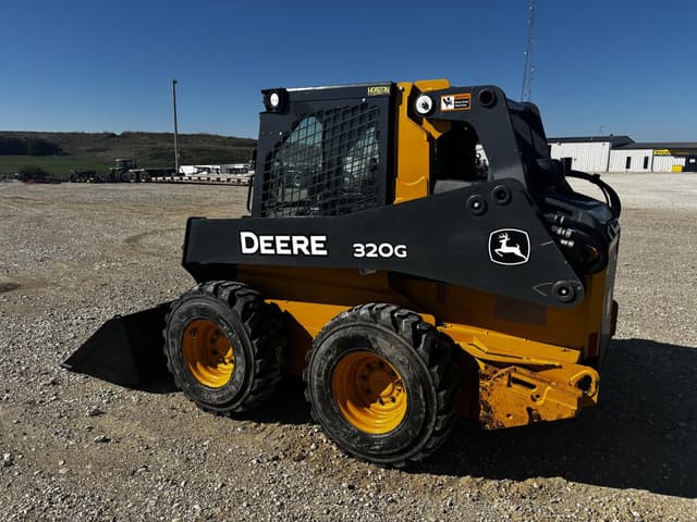 Image of John Deere 320G equipment image 2