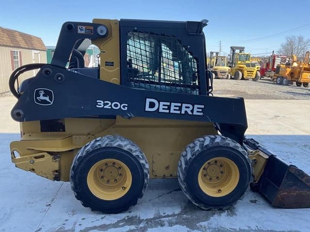 Image of John Deere 320G equipment image 4