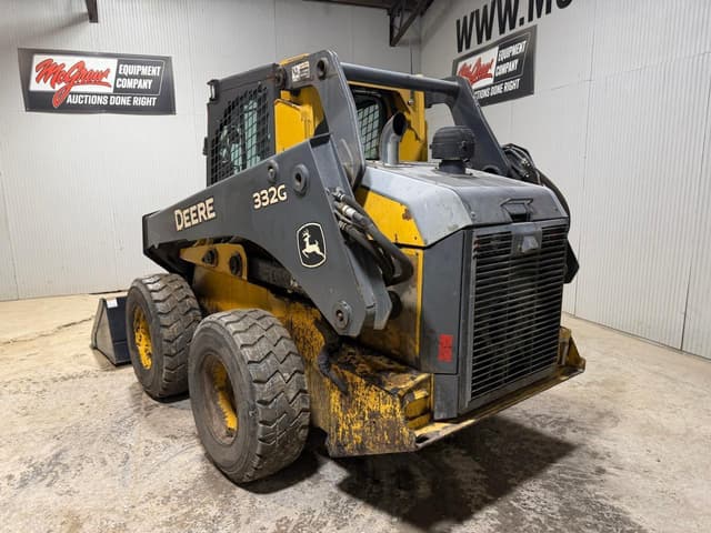 Image of John Deere 332G equipment image 2