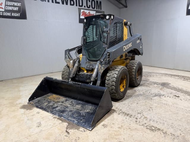 Image of John Deere 332G equipment image 1