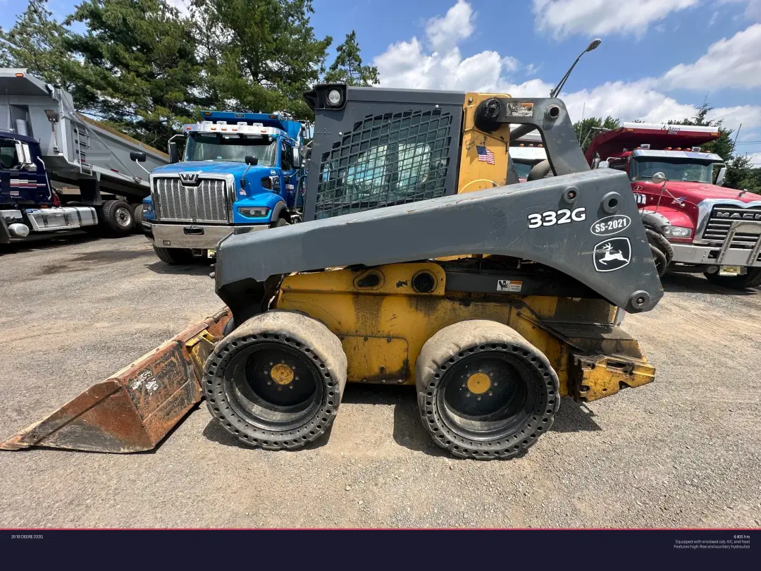 Image of John Deere 332G Primary image