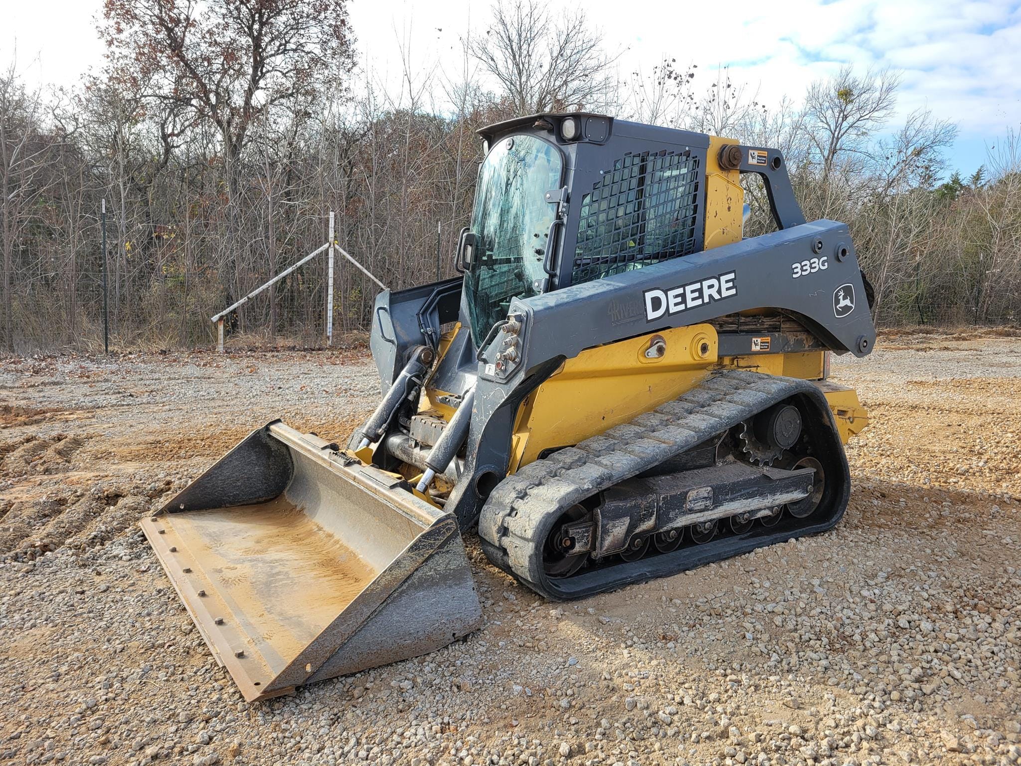 2018 John Deere 333G Equipment Image0