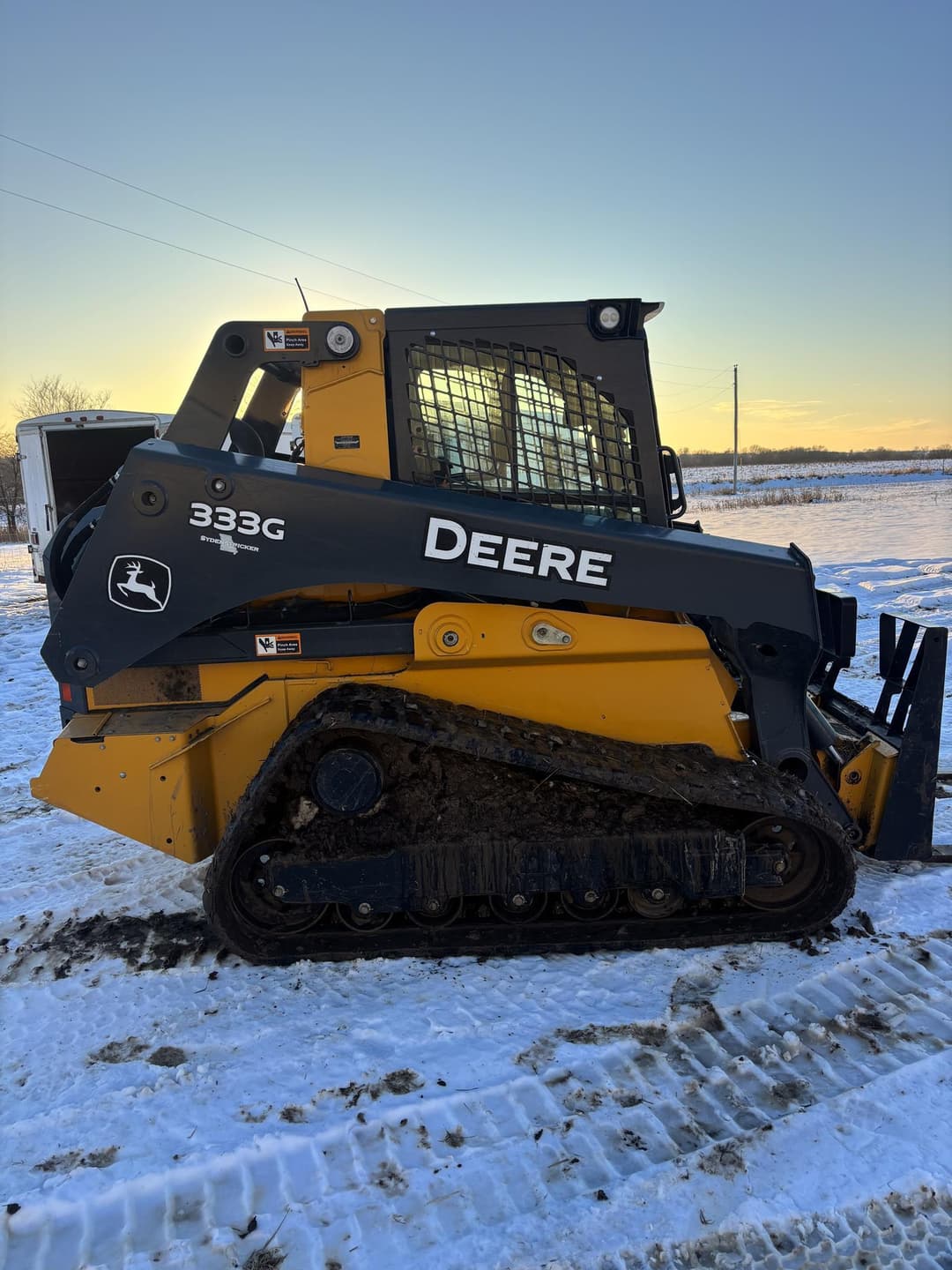 Image of John Deere 333G Primary image