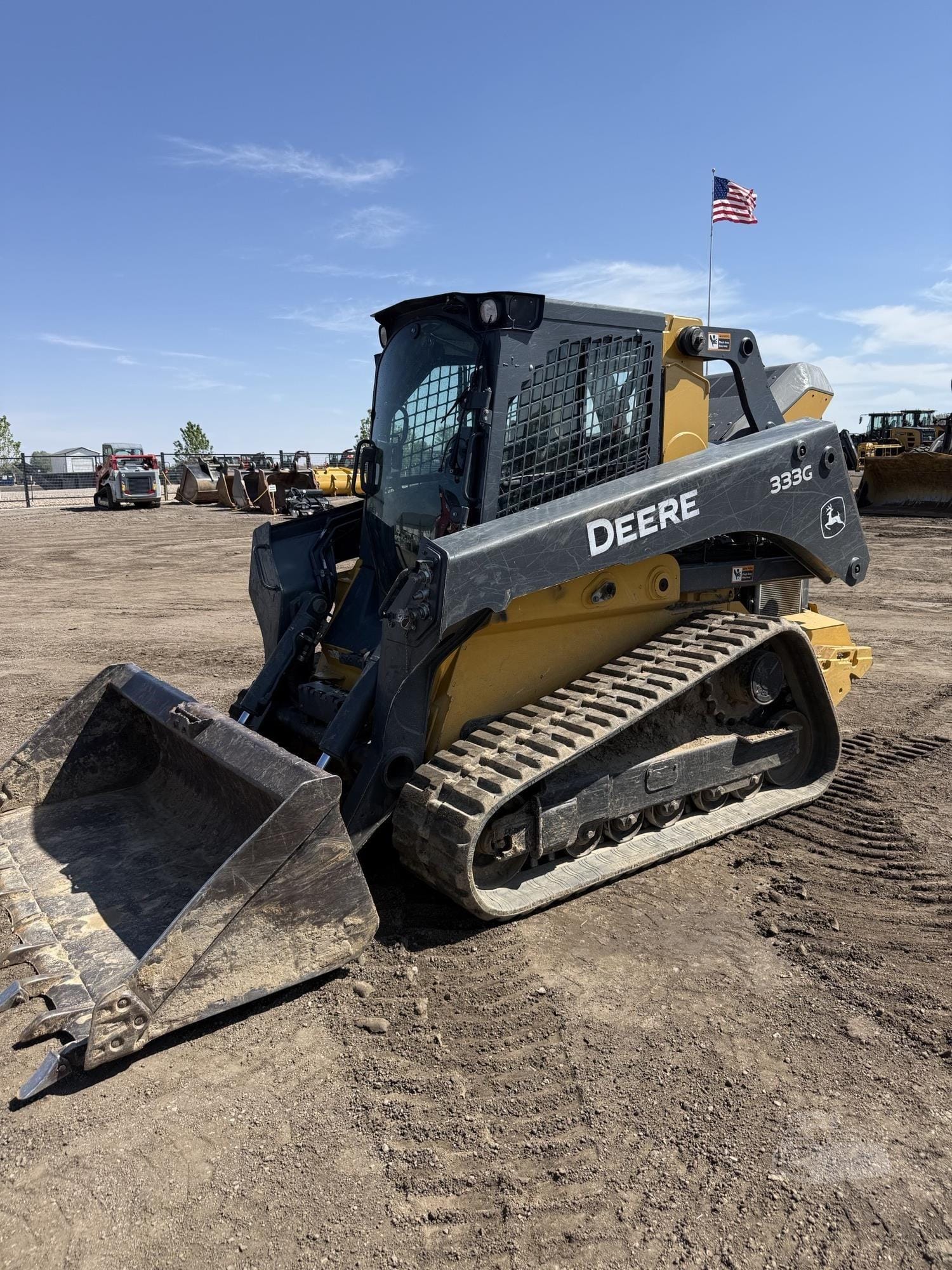 2018 John Deere 333G Equipment Image0