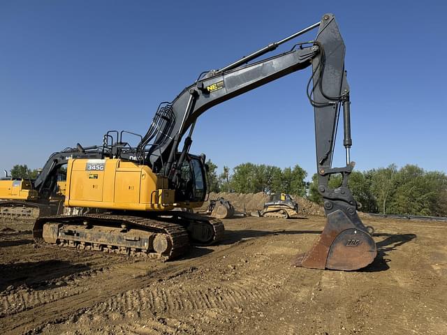 Image of John Deere 345G LC equipment image 1