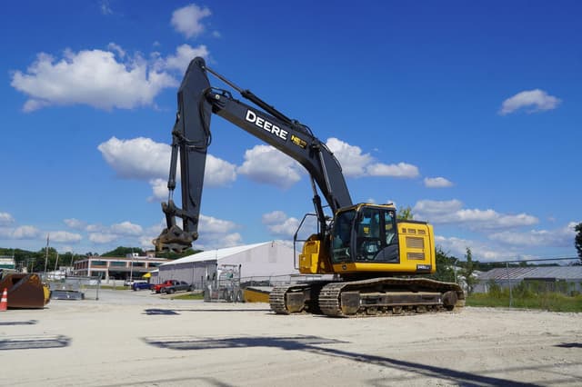 Image of John Deere 345G LC equipment image 2