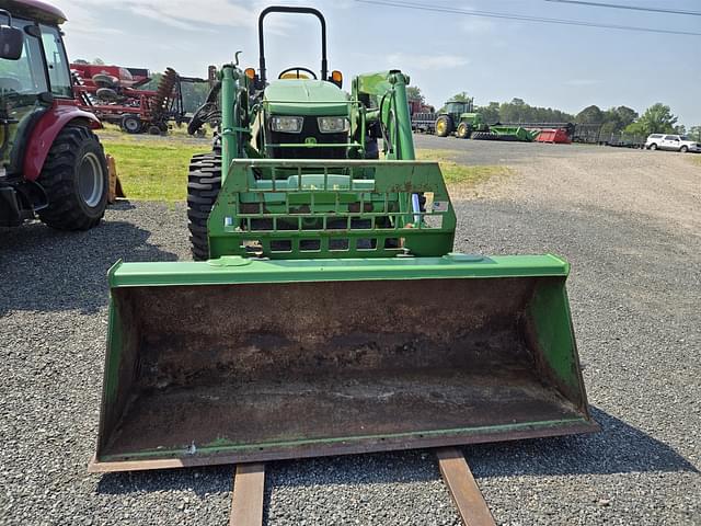Image of John Deere 5075E equipment image 4