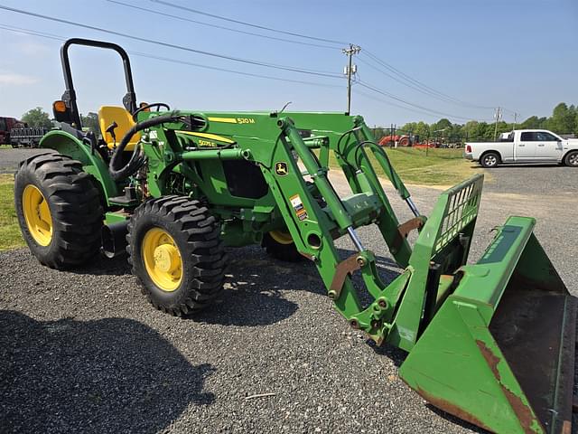 Image of John Deere 5075E equipment image 3