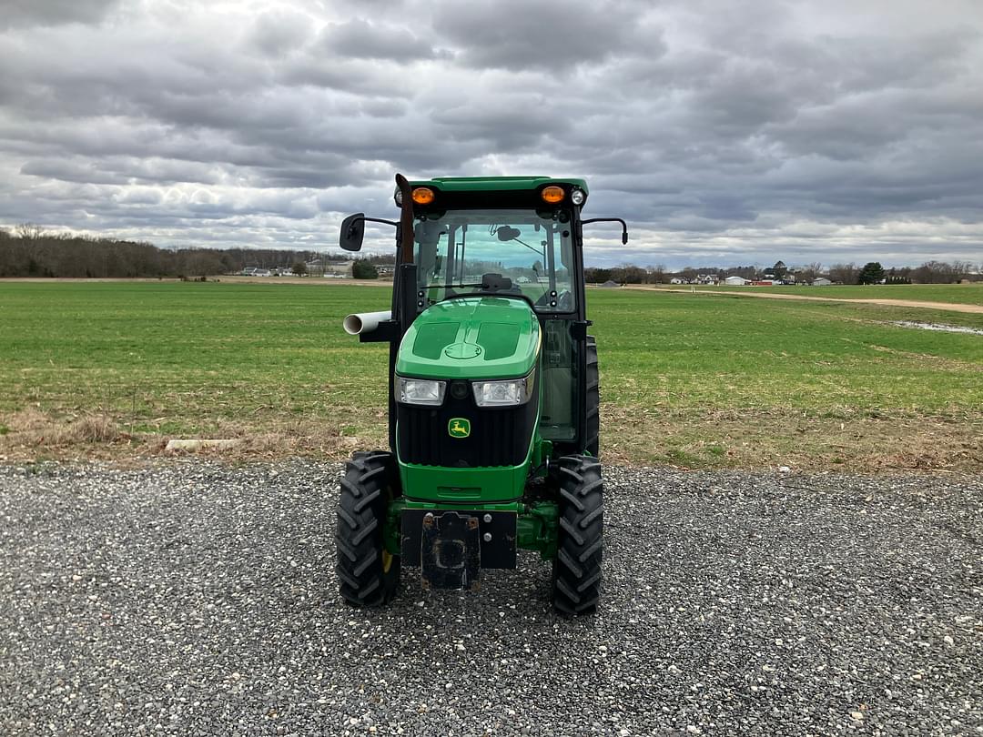 Image of John Deere 5075GN Image 1