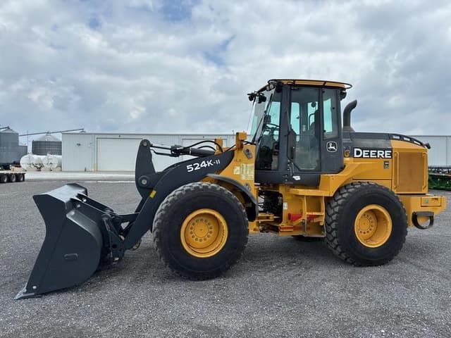 Image of John Deere 524KII equipment image 2