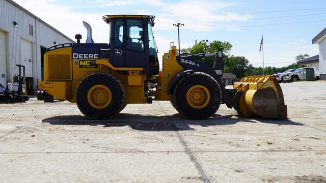 Image of John Deere 544K-II equipment image 4