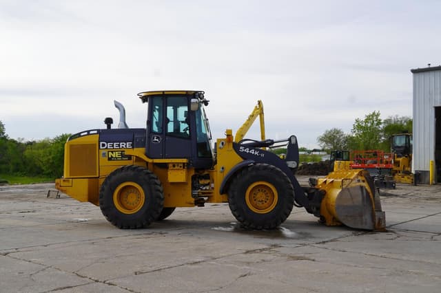 Image of John Deere 544K-II equipment image 4