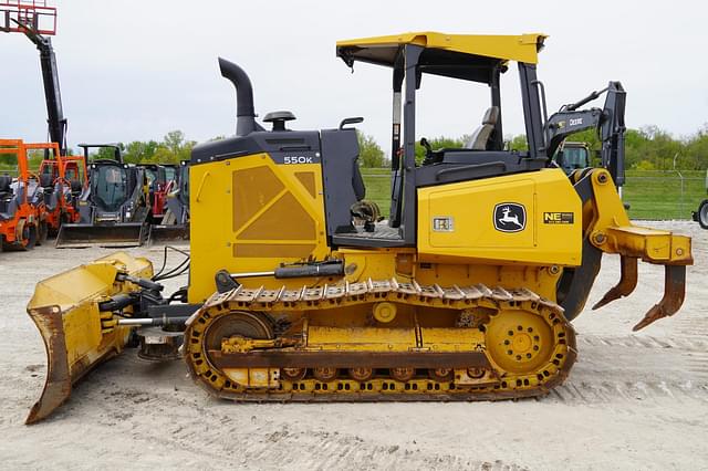 Image of John Deere 550K XLT equipment image 1