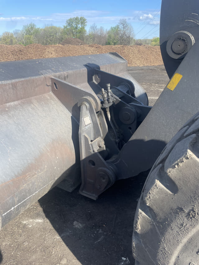 Image of John Deere 644K equipment image 2