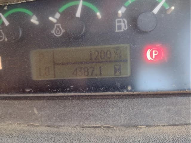 Image of John Deere 650K LGP equipment image 4