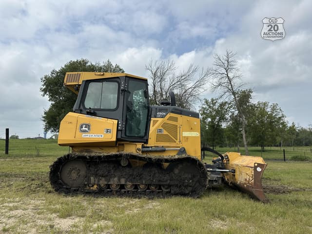 Image of John Deere 650K LGP equipment image 2
