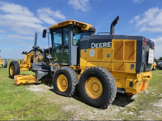 Image of John Deere 672GP equipment image 3