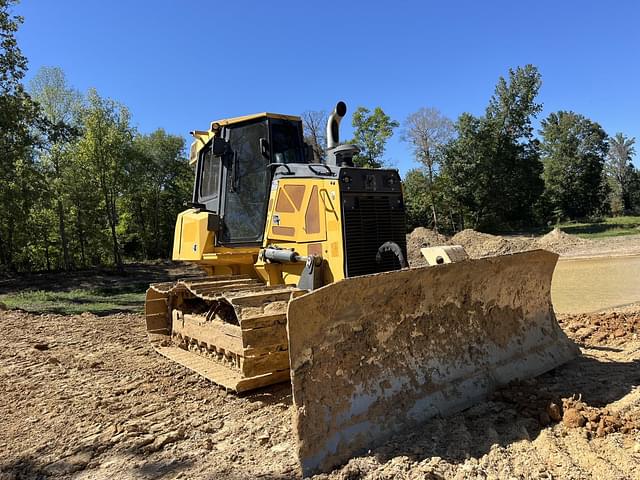 Image of John Deere 700K LGP equipment image 3