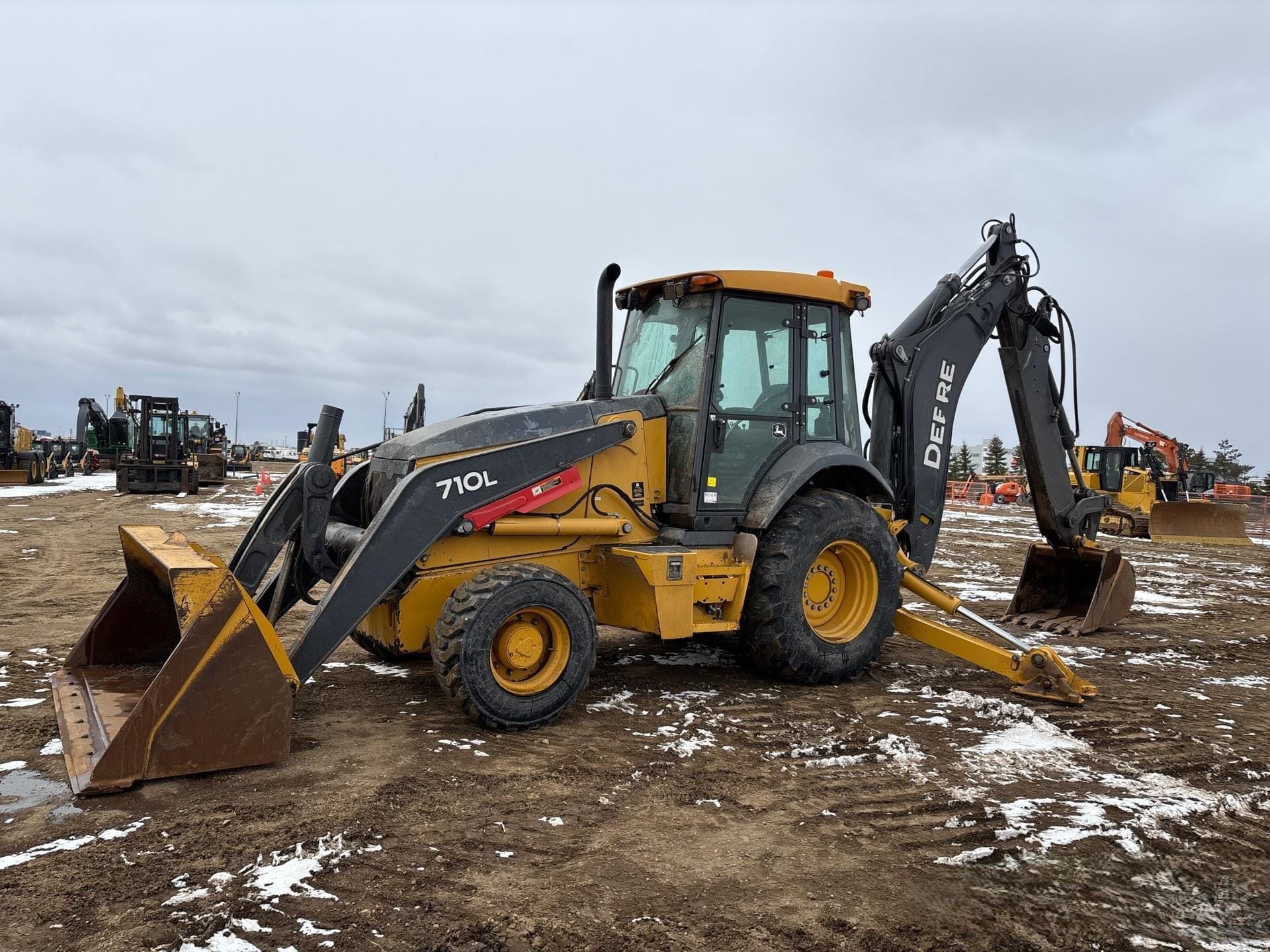 2018 John Deere 710L Equipment Image0