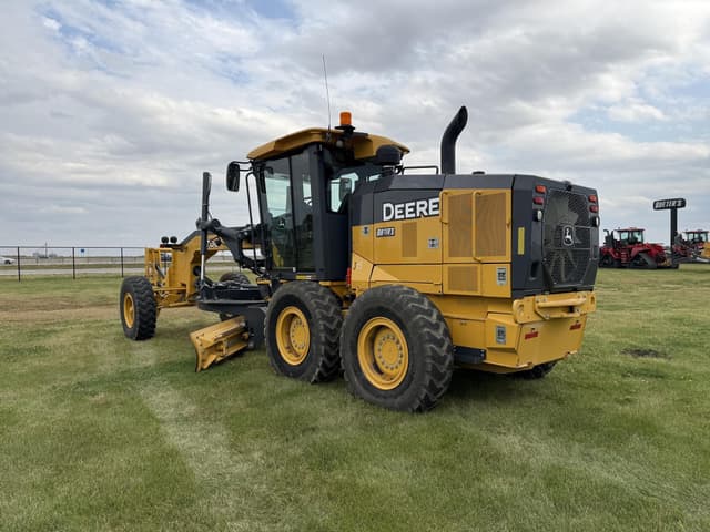 Image of John Deere 770G equipment image 2