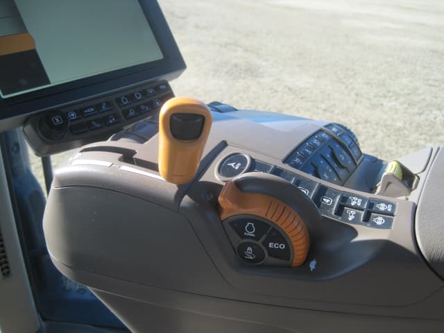 Image of John Deere 8295R equipment image 2