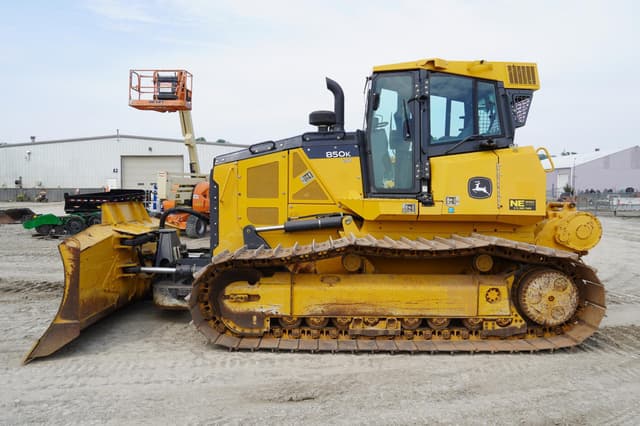 Image of John Deere 850K LGP equipment image 1