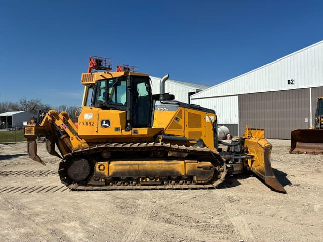 Image of John Deere 850K WLT equipment image 3
