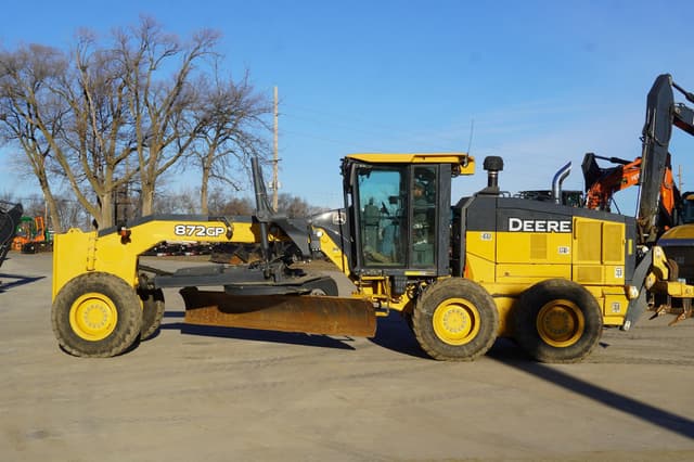 Image of John Deere 872GP equipment image 1